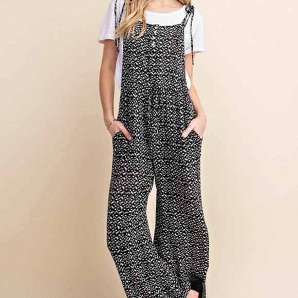 Black and White Jumpsuit - Picture 6 of 6